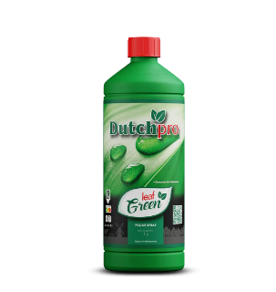 Aplicación foliar de Leaf Green en plantas jóvenes para mejorar la fotosíntesis.