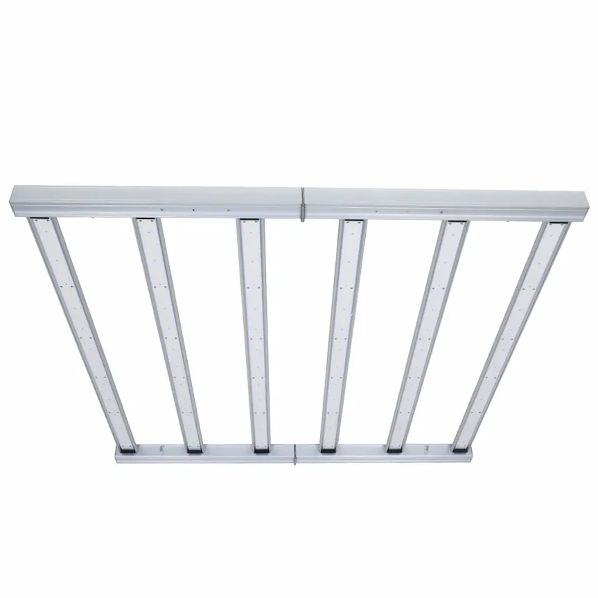 Equipo LED June AC de 720W con estructura plegable y disipación pasiva con luces led.