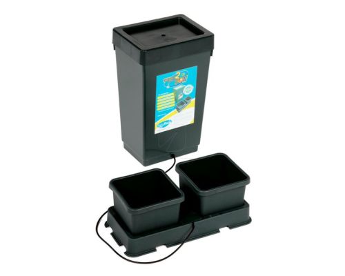 Sistema Easy2Grow 2 instalado y funcionando, mostrando la conexión al depósito y la salud de las plantas.