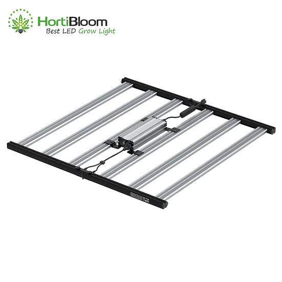 Panel LED Mega Optic 600W con barras de distribución uniforme y disipación pasiva.